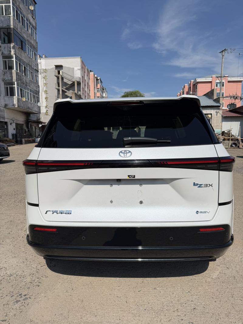 Toyota bZ3X, 2025 — фото 6 из 12
