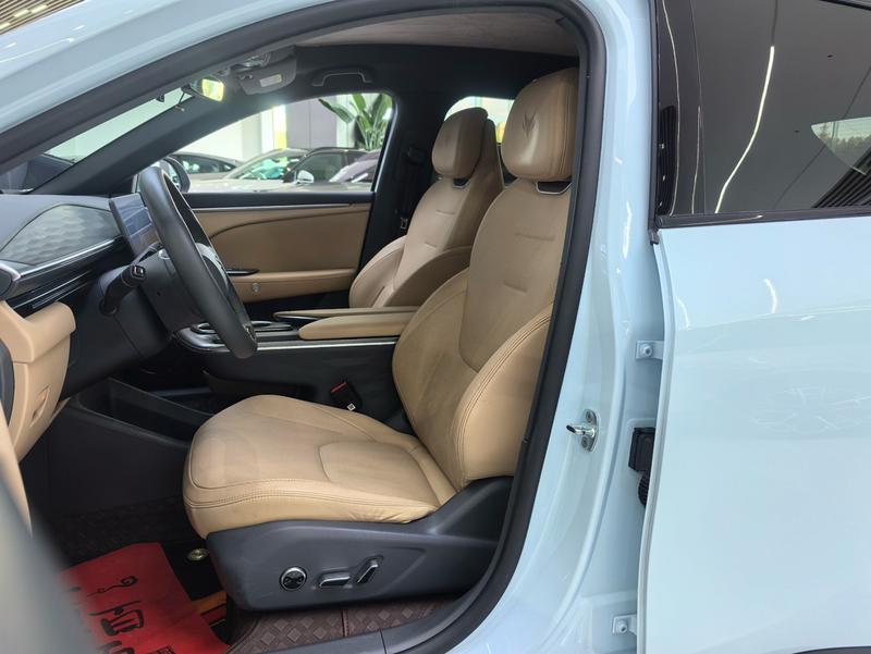 BAIC Arcfox Alpha T5, 2024 — фото 12 из 12