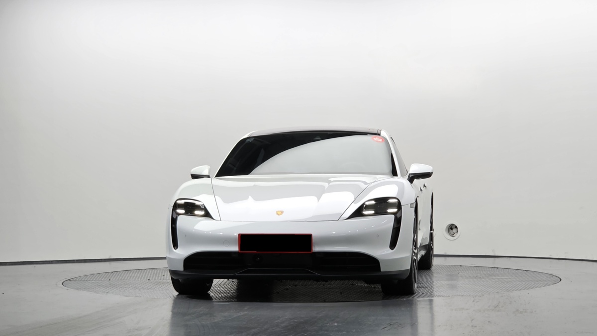 Porsche Taycan, 2023 — фото 3 из 12