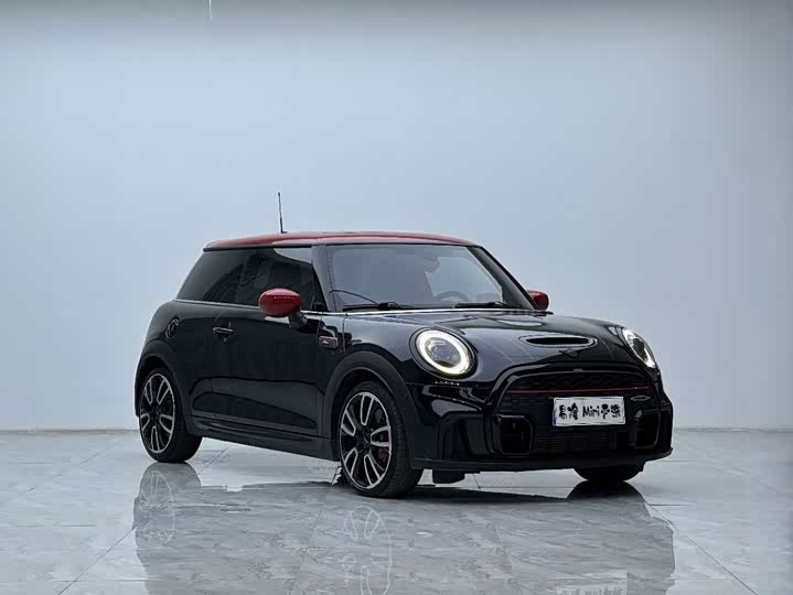 Mini Mini JCW, 2022 — купить в Смоленске под ключ