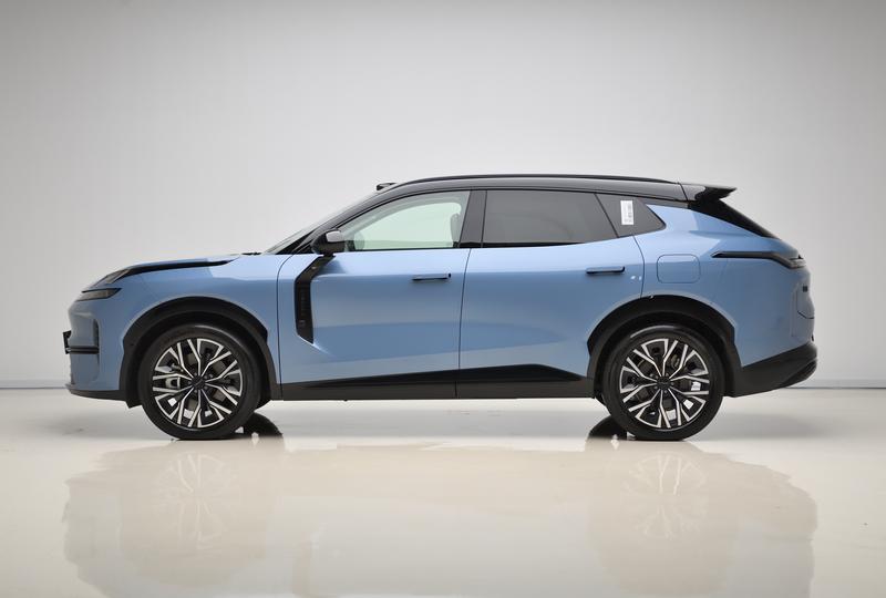 Lynk & Co 08 EM-P Hybrid, 2025 — фото 4 из 12