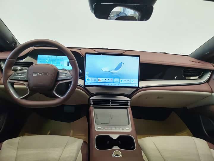 BYD Seal 07 DM-i Hybrid, 2025 — фото 8 из 9