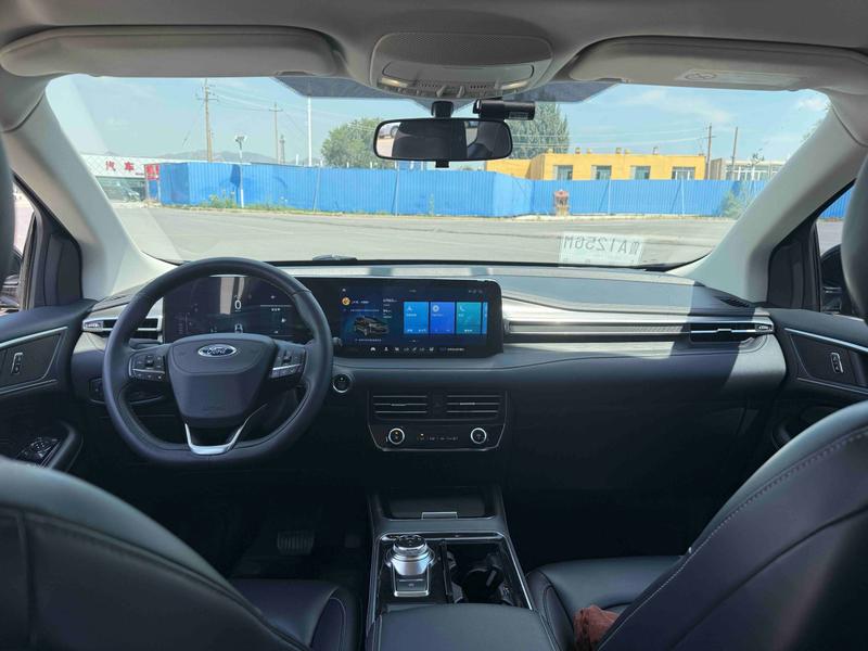 Ford Edge, 2022 — фото 7 из 9