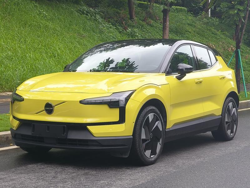 Volvo EX30, 2024 — купить в Брянске под ключ