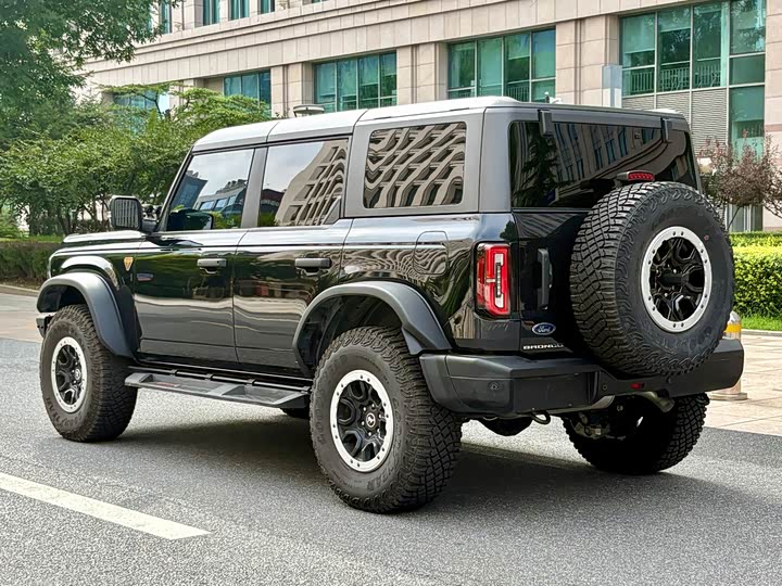 Ford Bronco, 2024 — фото 6 из 9