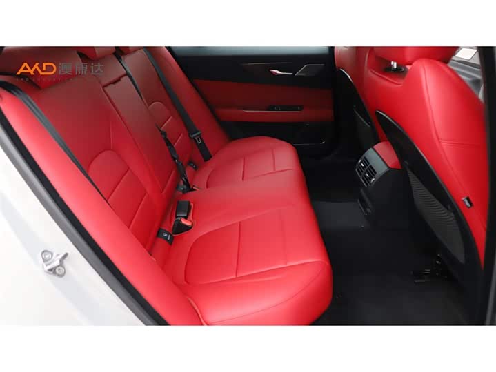 Jaguar XE L, 2024 — фото 8 из 9