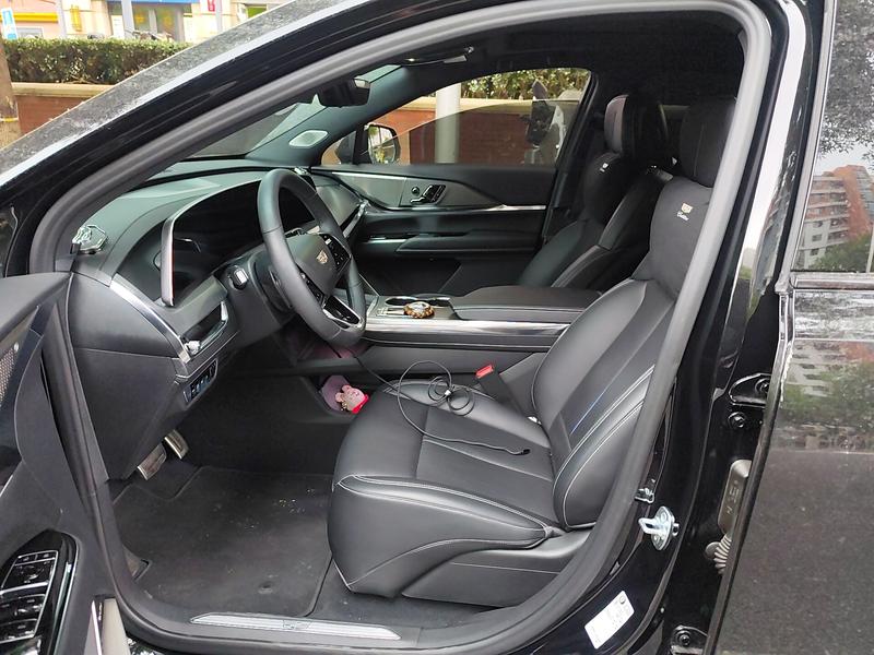 Cadillac XT5, 2025 — фото 7 из 12