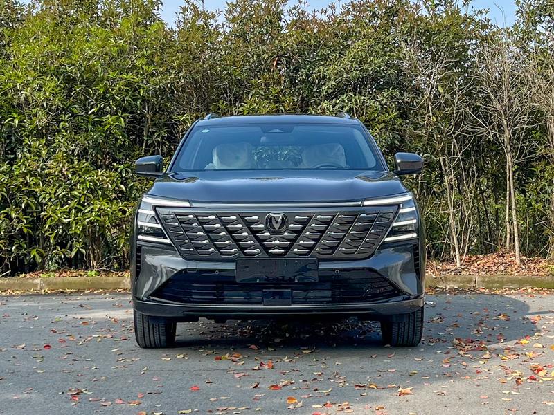 Changan CS75 Plus, 2025 — фото 2 из 8