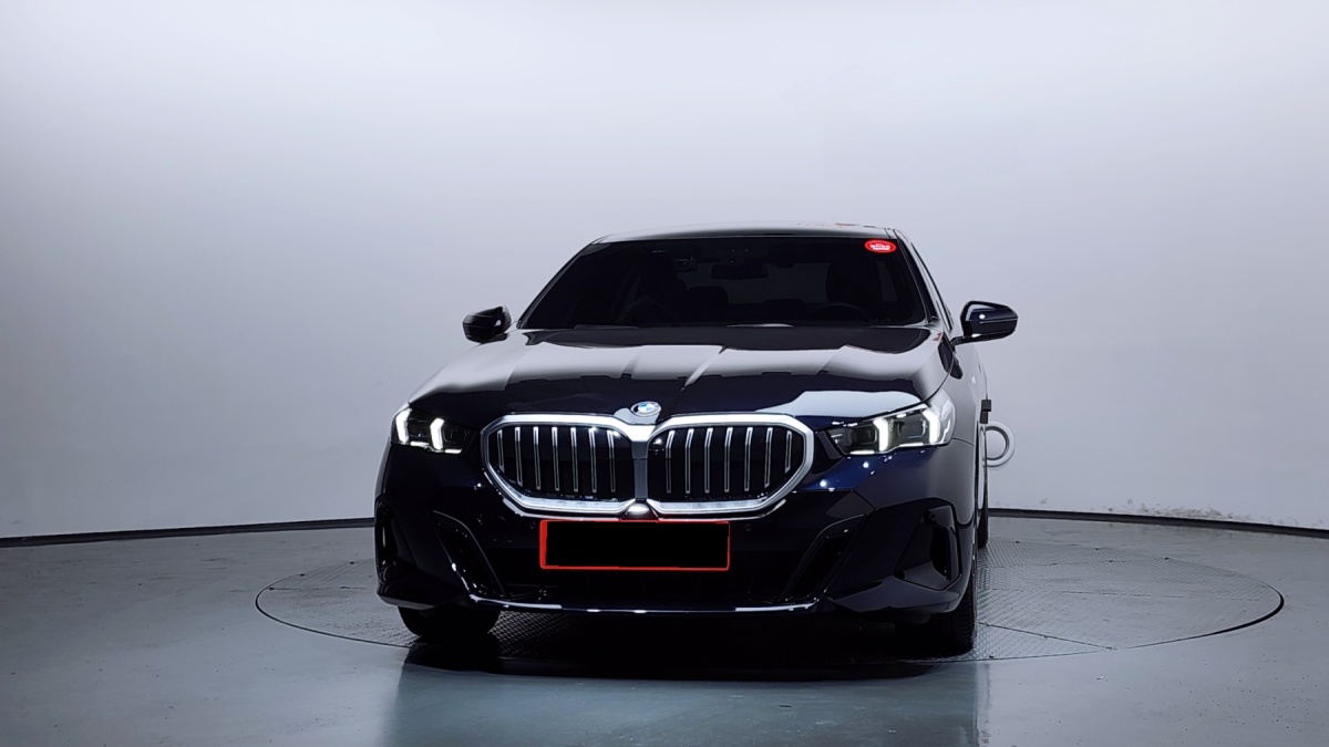 BMW 5 Series, 2025 — фото 3 из 12