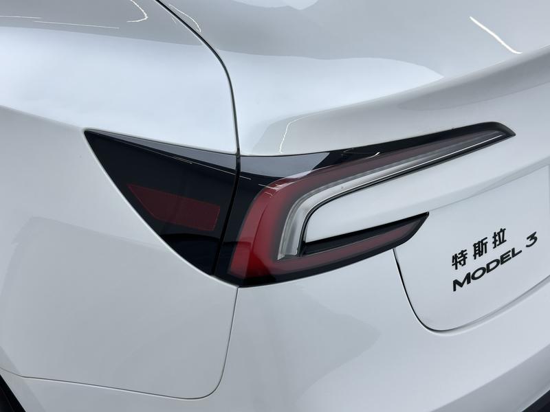 Tesla Model 3, 2025 — фото 10 из 12