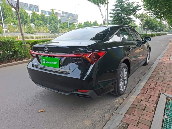 Toyota Avalon, 2025 — фото 7 из 9