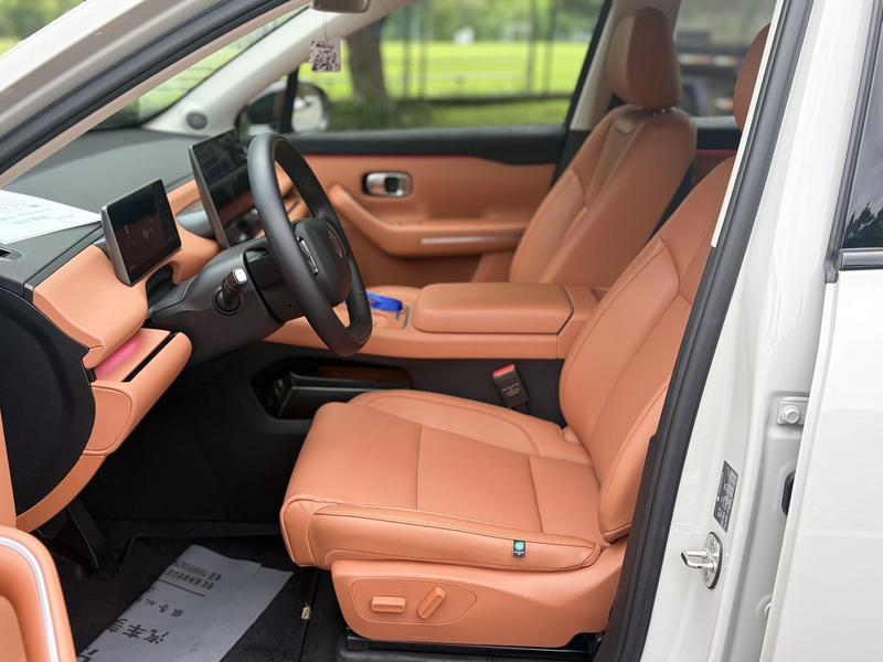 Leapmotor C10, 2025 — фото 11 из 12