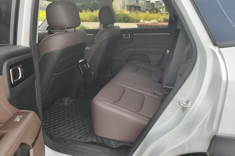 Wuling Starlight 560 Hybrid/EV, 2025 — фото 8 из 11