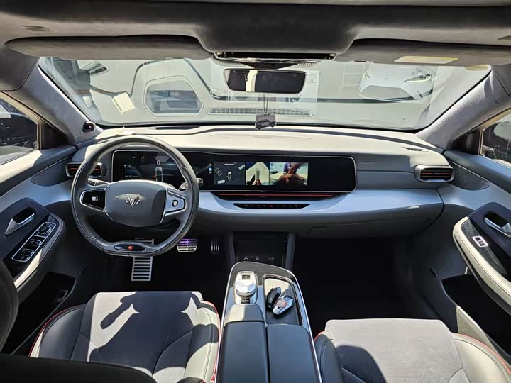 BAIC Arcfox Alpha S, 2023 — фото 5 из 9