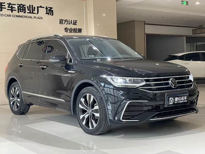 Volkswagen Tiguan L Pro, 2023 — фото 3 из 9