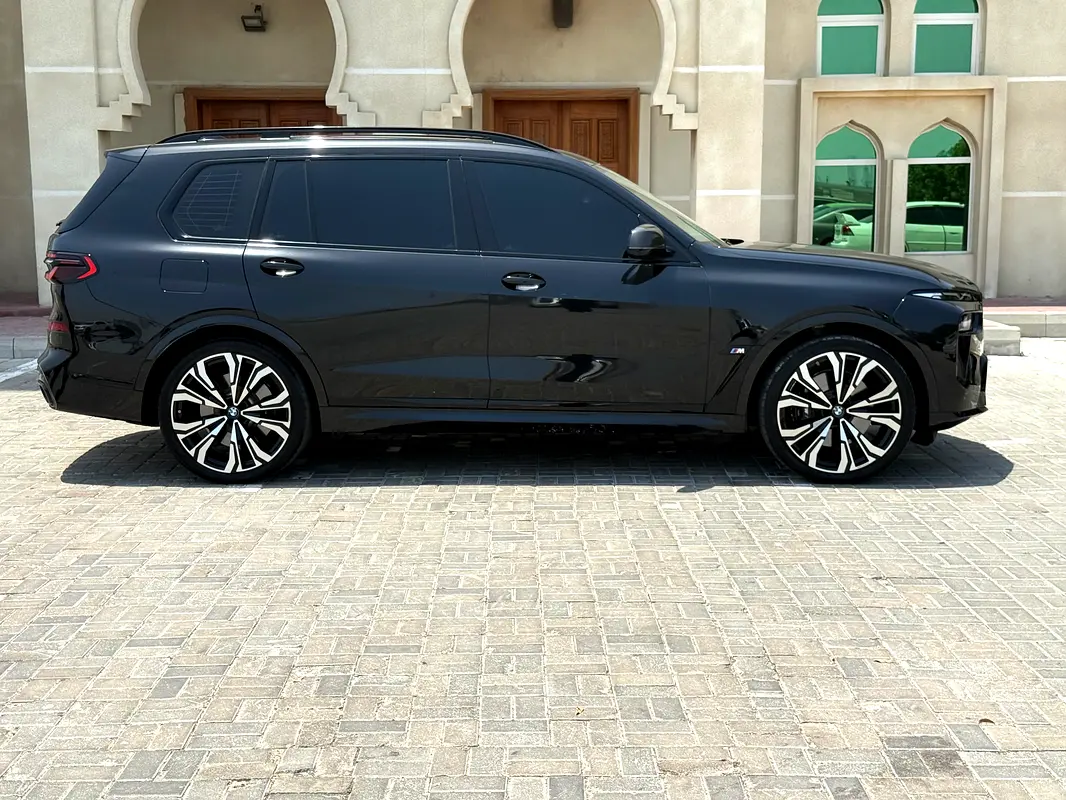 BMW X7, 2023 — фото 7 из 10
