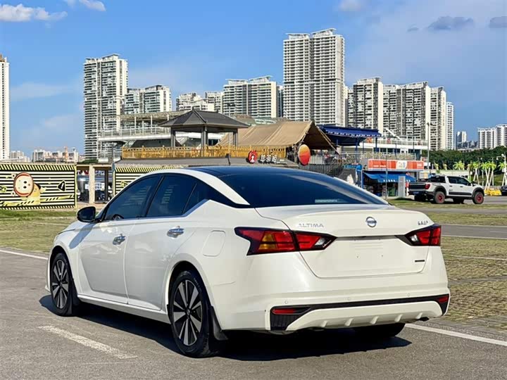 Nissan Teana, 2022 — фото 6 из 9
