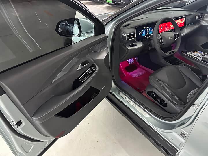 BAIC Arcfox Alpha S, 2021 — фото 9 из 9