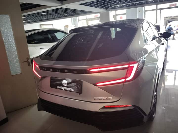 Honda e:NP2, 2024 — фото 6 из 9