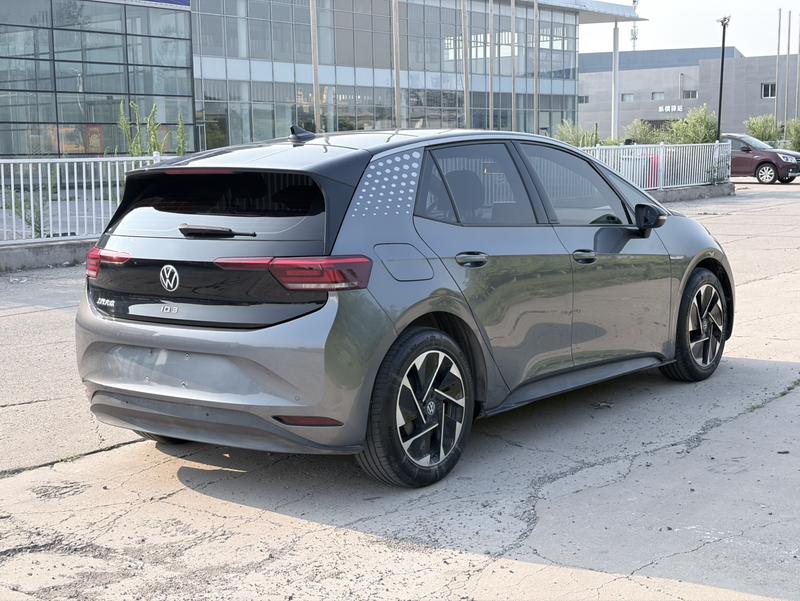Volkswagen ID.3, 2023 — фото 6 из 10