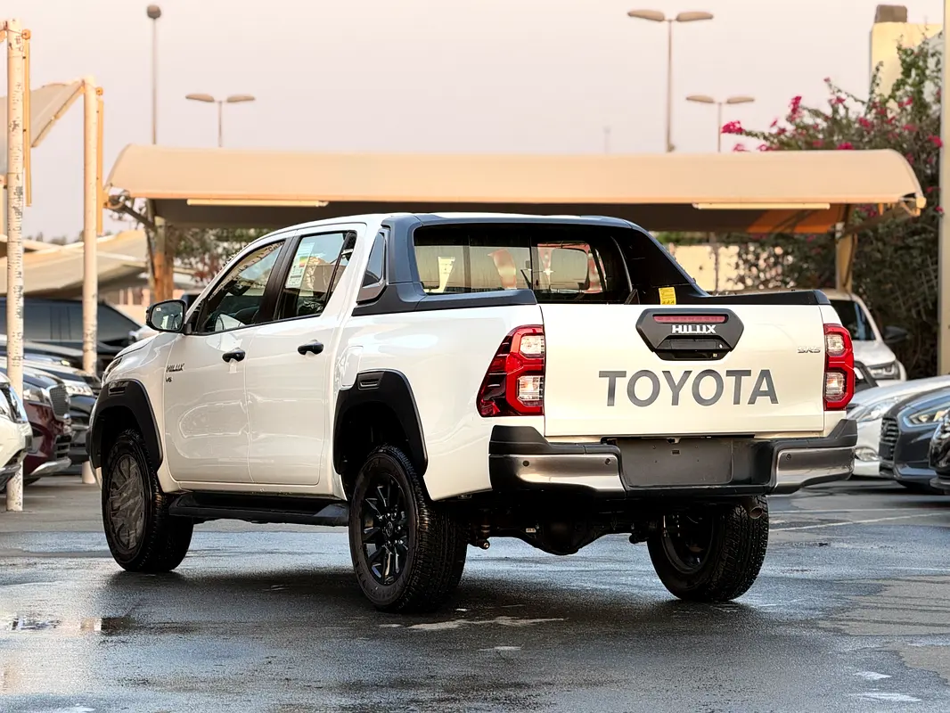 Toyota Hilux, 2026 — фото 4 из 10