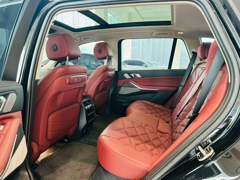 BMW X5, 2024 — фото 8 из 9