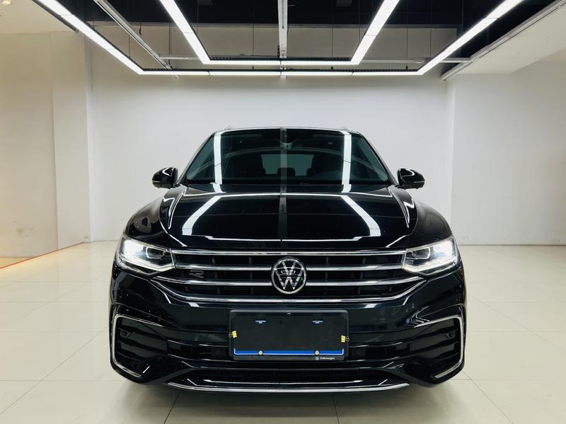 Volkswagen Tiguan L Pro, 2023 — фото 2 из 12