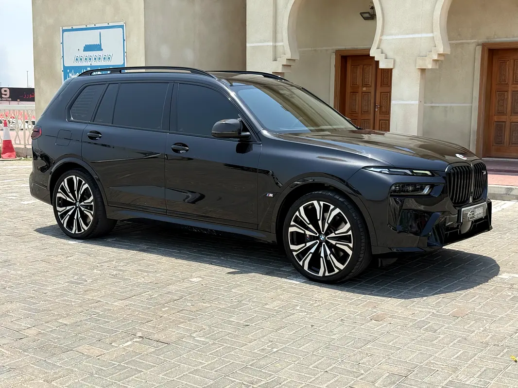 BMW X7, 2023 — фото 8 из 10