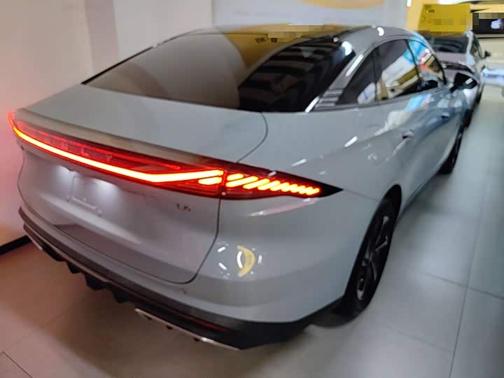Geely Galaxy L6, 2023 — фото 7 из 9