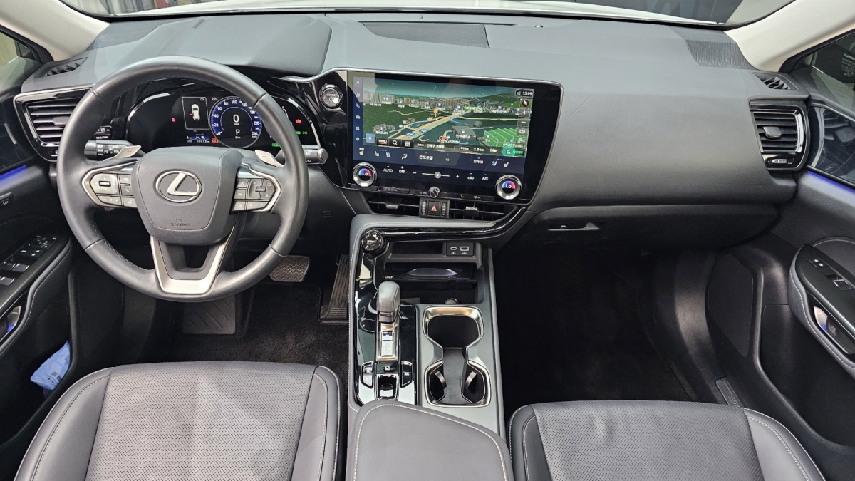 Lexus NX, 2024 — фото 6 из 12