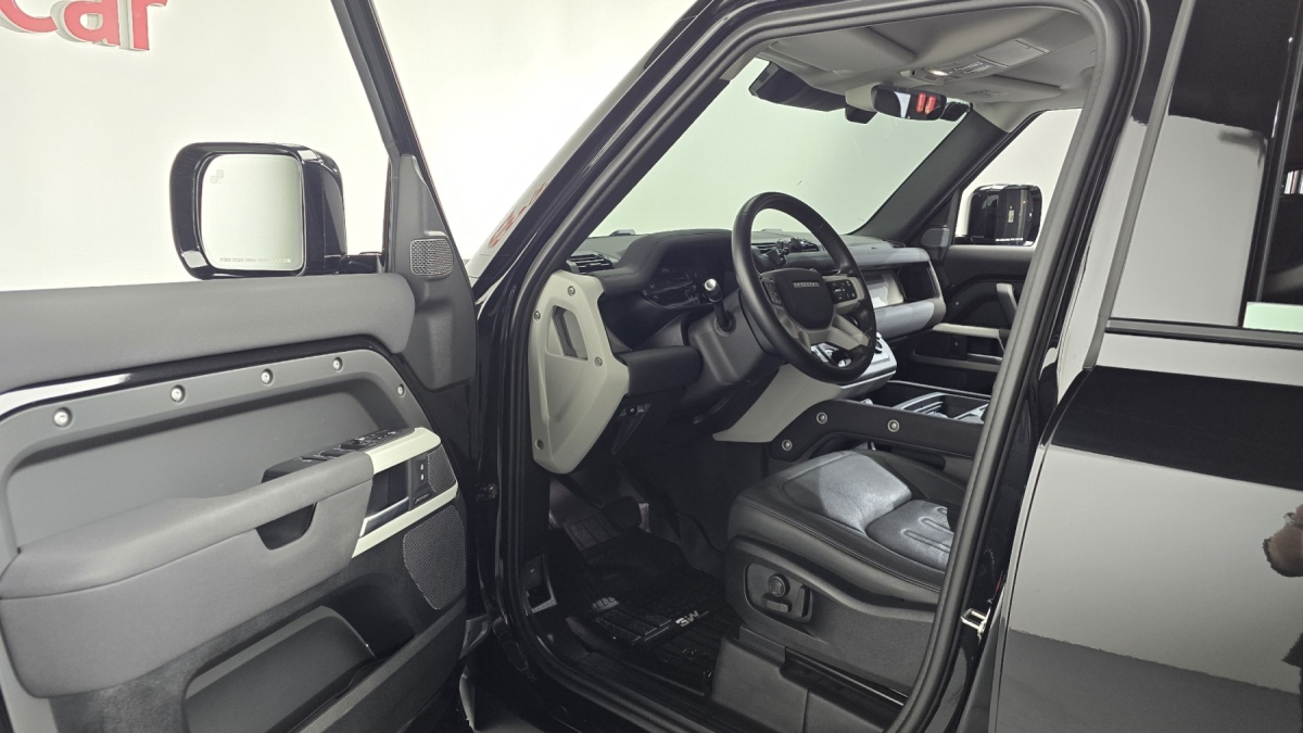 Land Rover Defender, 2021 — фото 10 из 12