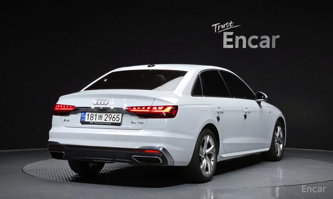 Audi A4, 2022 — фото 2 из 12