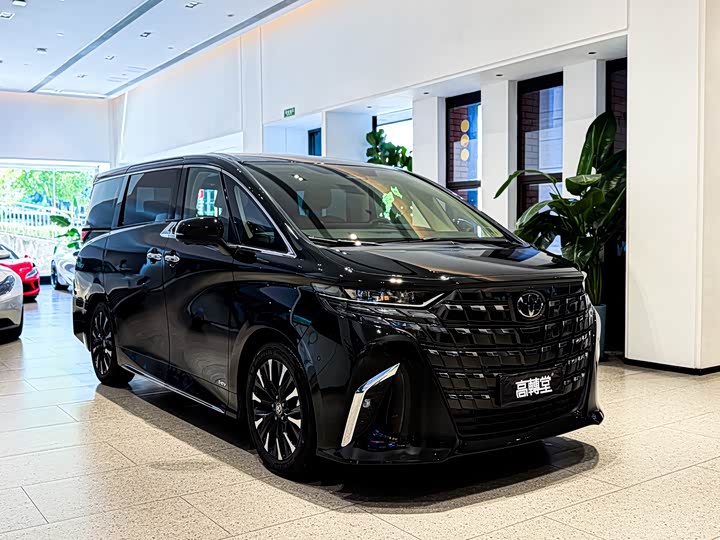 Toyota Alphard, 2025 — фото 4 из 9