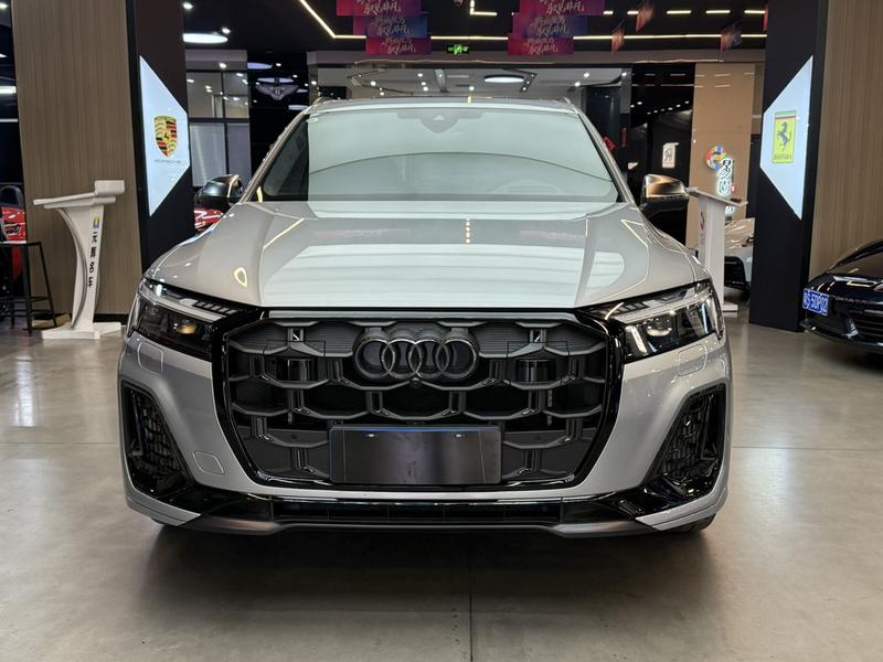 Audi SQ7, 2024 — фото 2 из 10