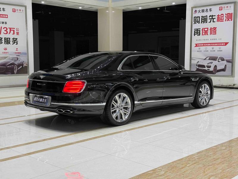 Bentley Flying Spur, 2022 — фото 6 из 12