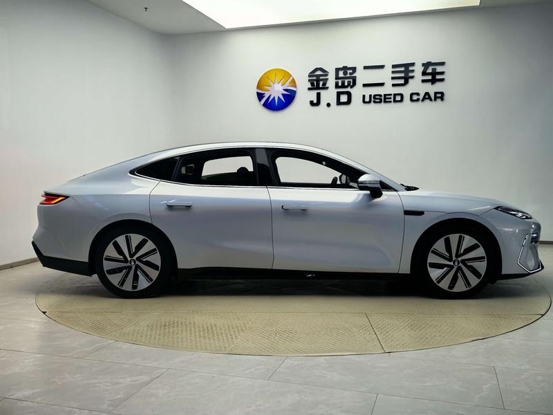 Geely Galaxy E8, 2023 — фото 7 из 12
