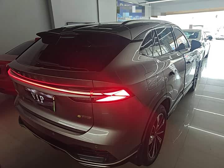 Roewe RX5 Hybrid, 2023 — фото 7 из 9