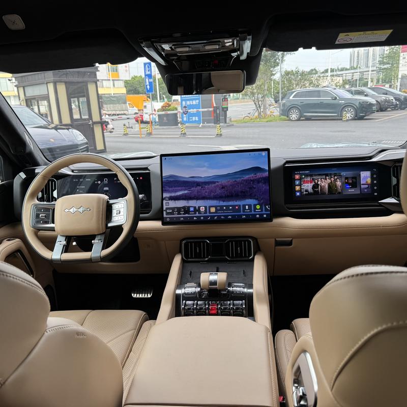 BYD FangChengBao Leopard 8, 2025 — фото 8 из 12