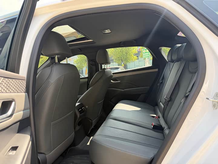 BYD Qin Plus, 2025 — фото 6 из 9
