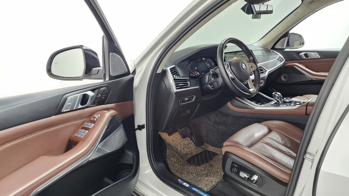 BMW X7, 2021 — фото 9 из 12
