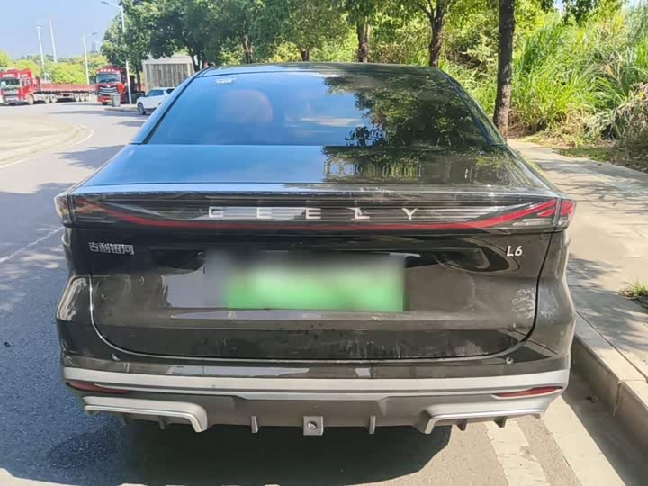 Geely Galaxy L6, 2024 — фото 6 из 9