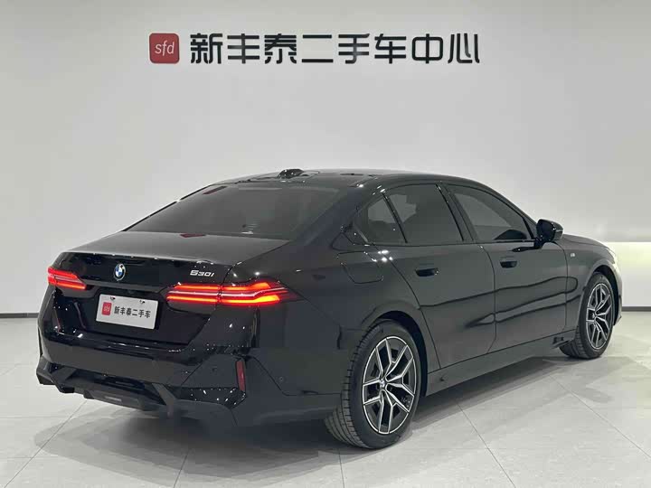 BMW 5 Series, 2025 — фото 2 из 9