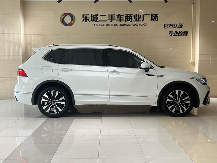 Volkswagen Tiguan L Pro, 2024 — фото 5 из 9