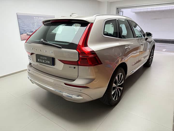 Volvo XC60, 2024 — фото 6 из 9