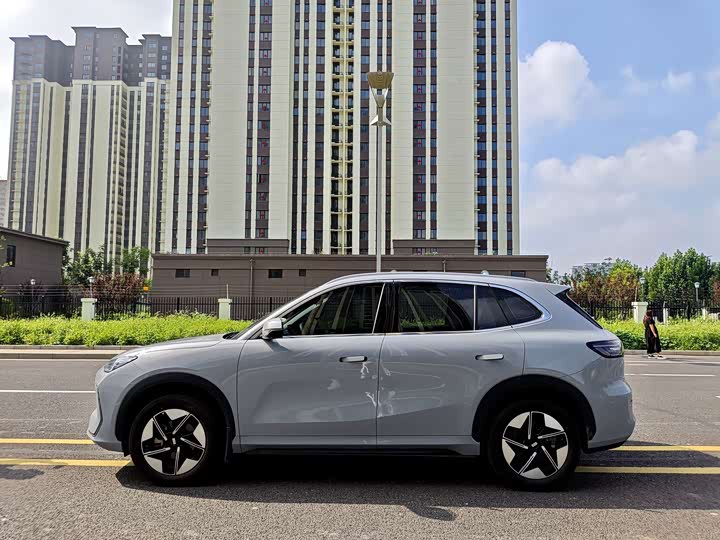 Geely Galaxy E5, 2025 — фото 4 из 9