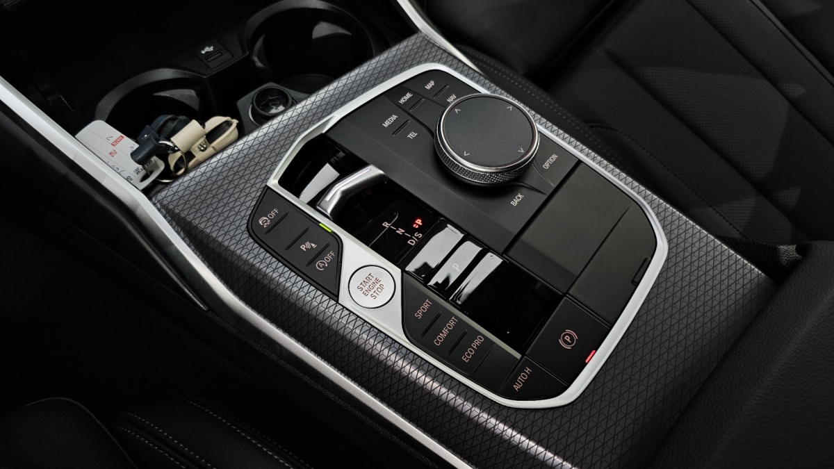 BMW 3 Series, 2025 — фото 9 из 12