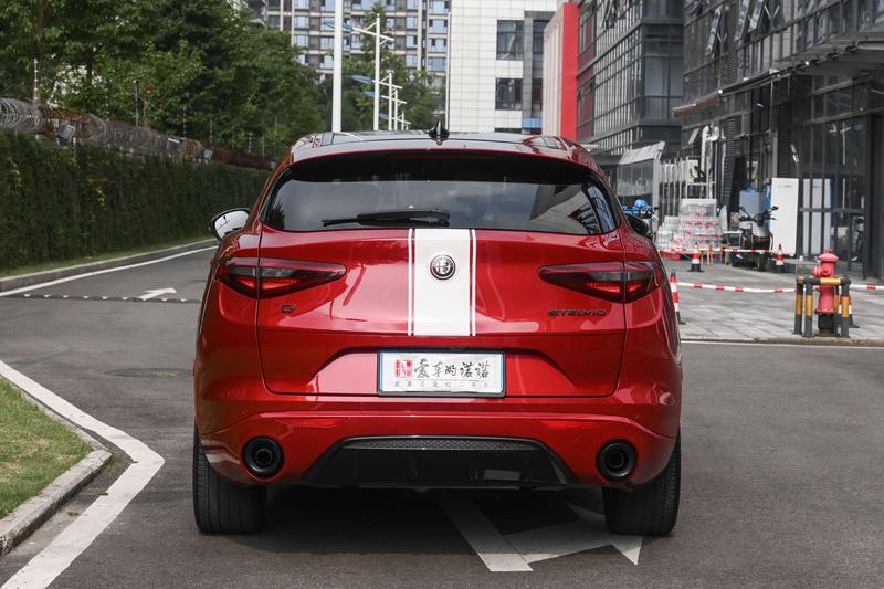 Alfa Romeo Stelvio, 2022 — фото 6 из 12
