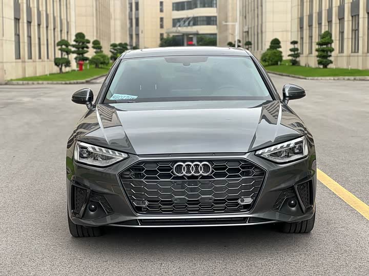 Audi A4L, 2024 — фото 2 из 9