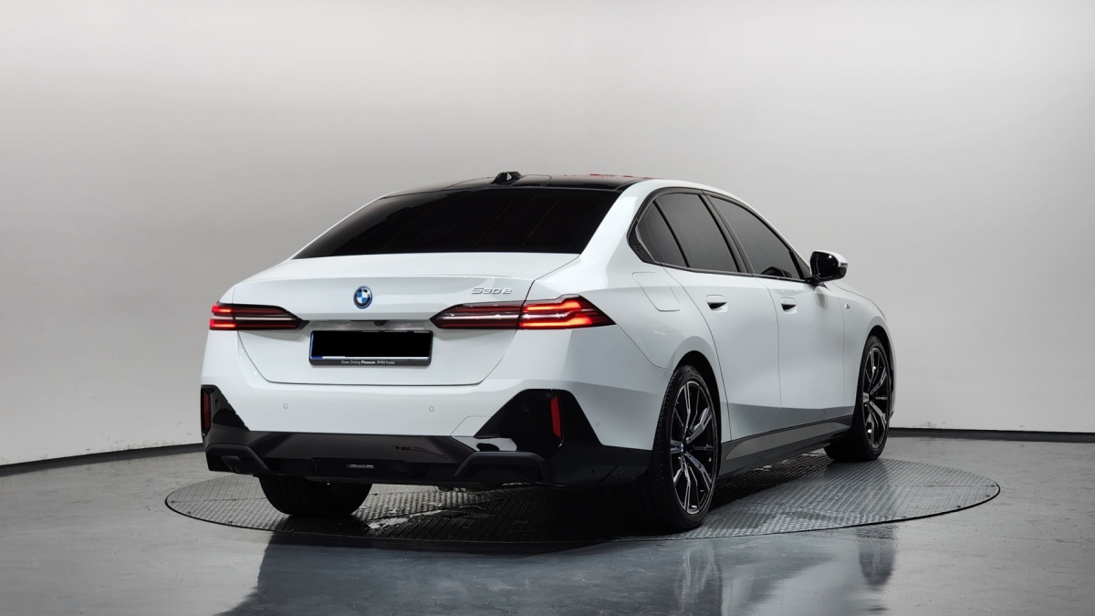 BMW 5 Series, 2025 — фото 2 из 12