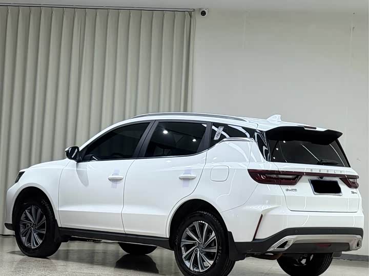 Geely Vision X6, 2023 — фото 4 из 9
